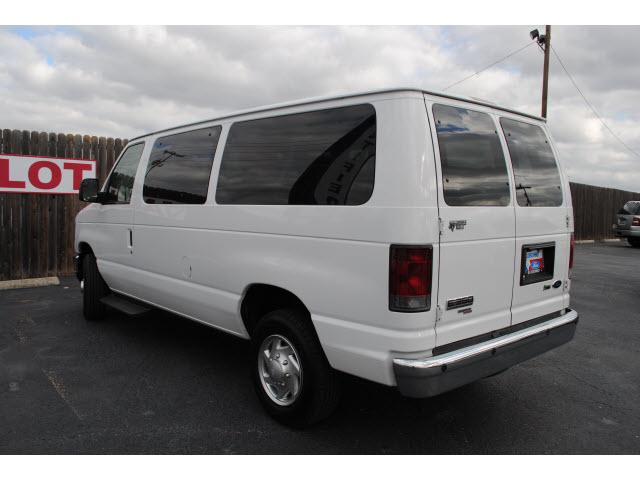 2010 Ford Econoline Wagon ESi