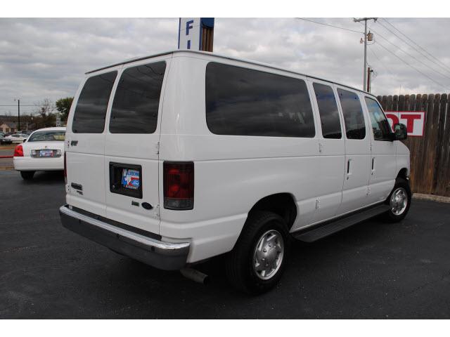 2010 Ford Econoline Wagon ESi