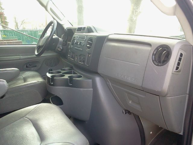 2010 Ford Econoline Wagon S-line 2.0 Quattro