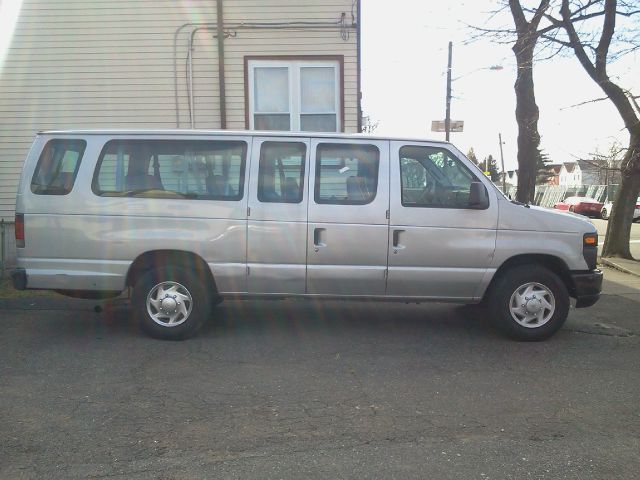 2010 Ford Econoline Wagon S-line 2.0 Quattro