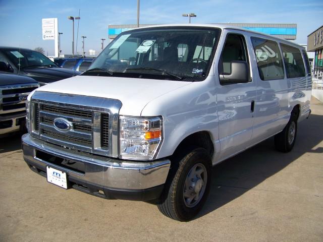 2010 Ford Econoline Wagon CPE