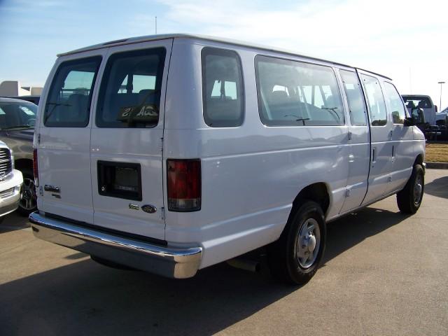 2010 Ford Econoline Wagon CPE