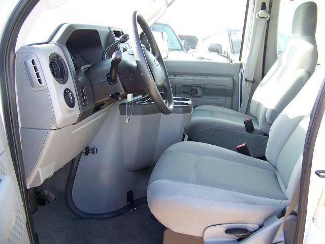2010 Ford Econoline Wagon CPE