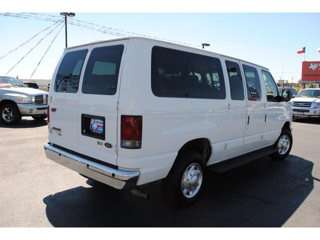 2010 Ford Econoline Wagon ESi