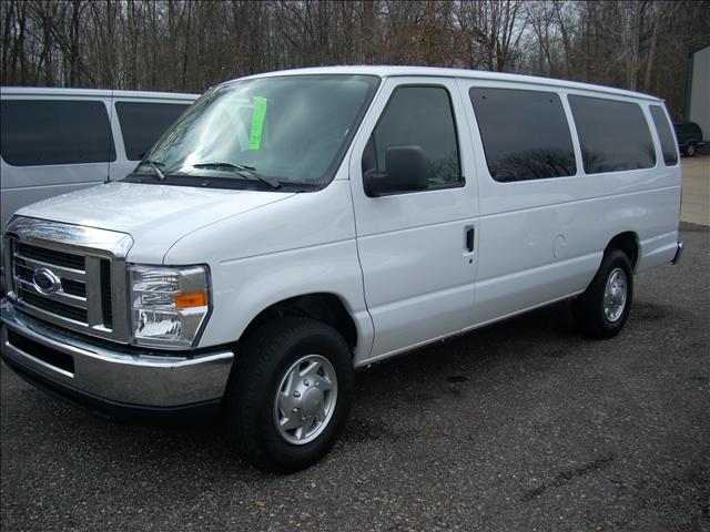 2010 Ford Econoline Wagon ESi