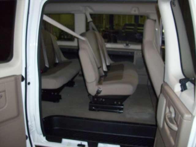 2010 Ford Econoline Wagon ESi