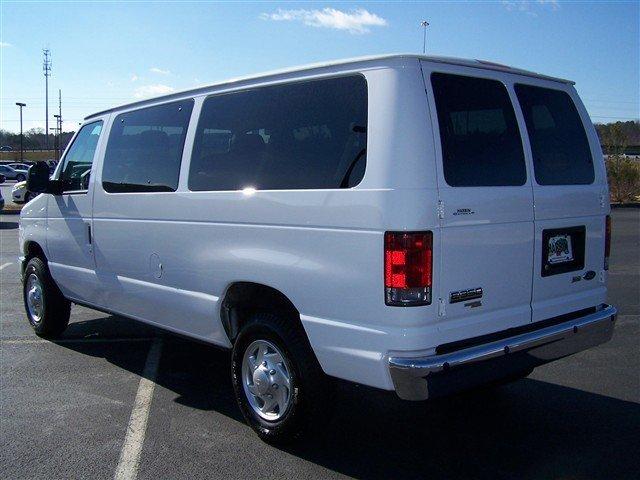 2010 Ford Econoline Wagon ESi