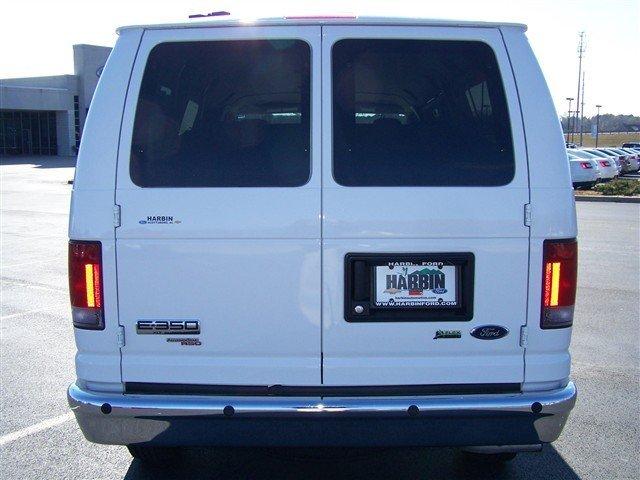 2010 Ford Econoline Wagon ESi