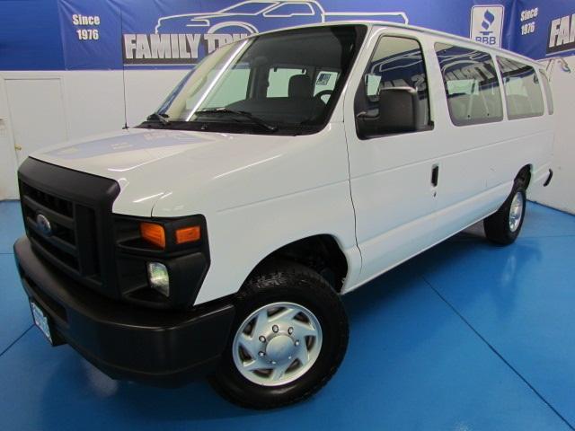 2010 Ford Econoline Wagon With Navigation, Bluetoothand Sunroof