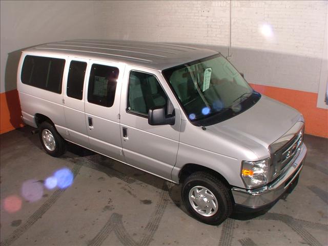 2010 Ford Econoline Wagon ESi