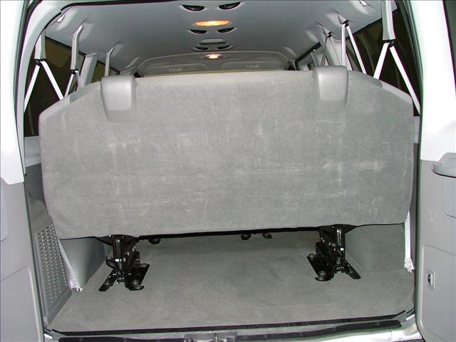 2010 Ford Econoline Wagon ESi