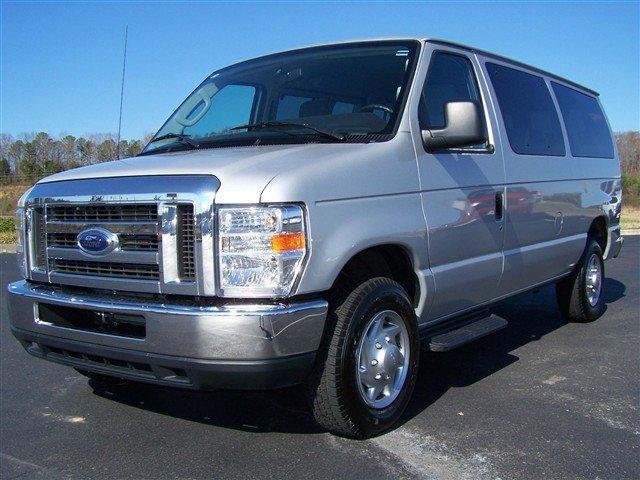 2010 Ford Econoline Wagon ESi