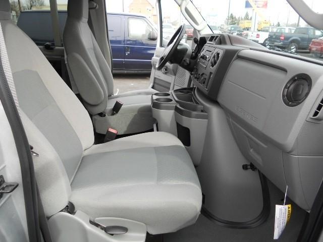 2010 Ford Econoline Wagon ESi