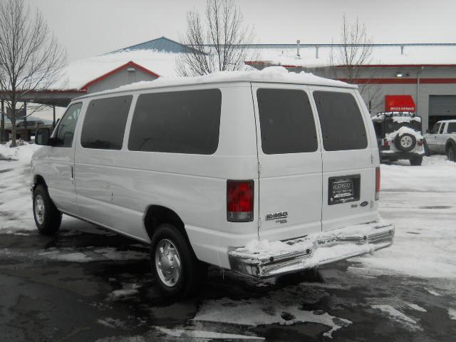 2010 Ford Econoline Wagon Unknown