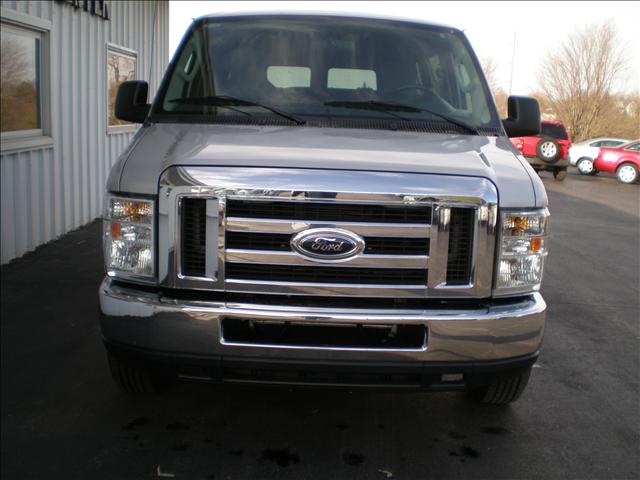 2010 Ford Econoline Wagon ESi