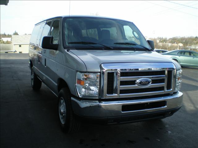 2010 Ford Econoline Wagon ESi