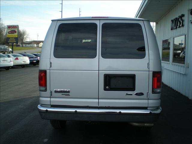 2010 Ford Econoline Wagon ESi