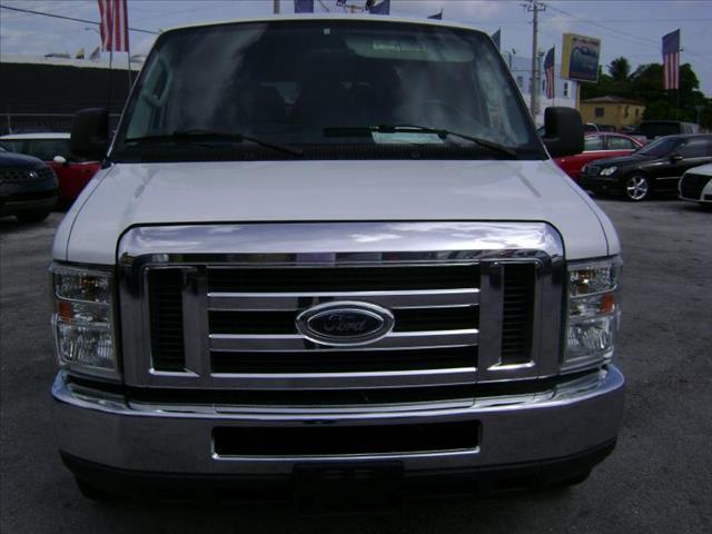 2010 Ford Econoline Wagon CPE