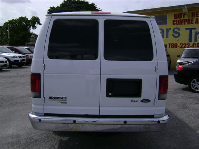2010 Ford Econoline Wagon CPE
