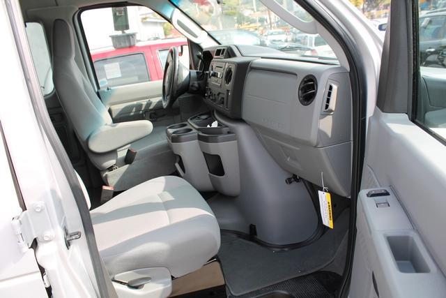 2011 Ford Econoline Wagon ESi