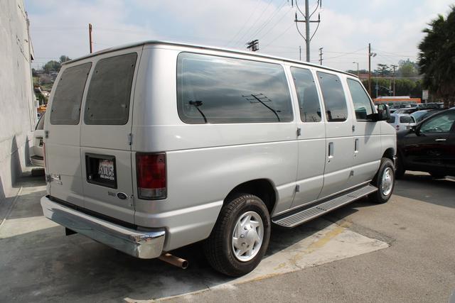 2011 Ford Econoline Wagon ESi
