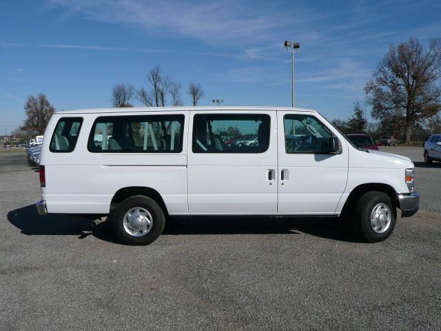 2011 Ford Econoline Wagon CPE