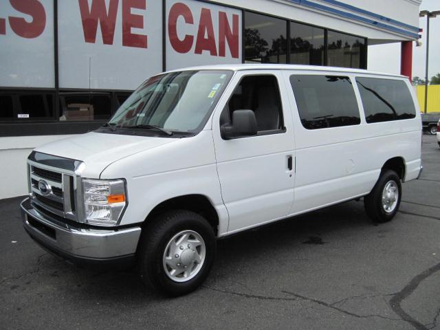 2011 Ford Econoline Wagon ESi