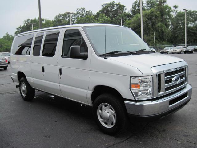 2011 Ford Econoline Wagon ESi