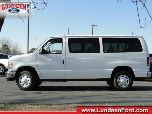 2011 Ford Econoline Wagon ESi