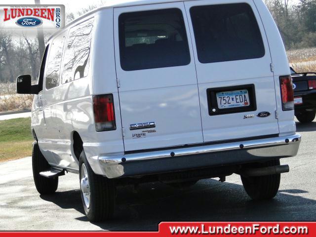 2011 Ford Econoline Wagon ESi