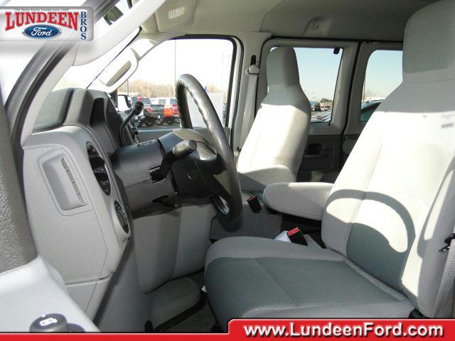 2011 Ford Econoline Wagon ESi