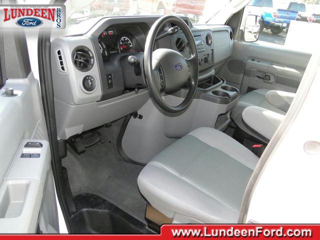 2011 Ford Econoline Wagon ESi