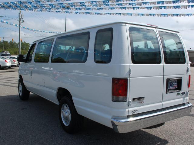 2011 Ford Econoline Wagon CPE