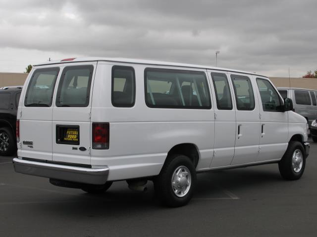 2011 Ford Econoline Wagon Sport 4WD