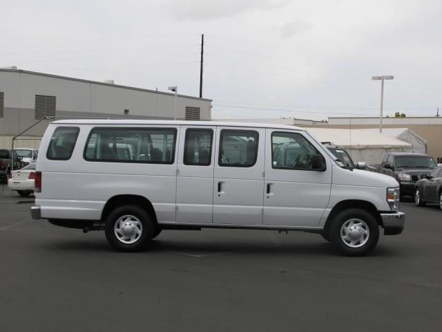 2011 Ford Econoline Wagon Sport 4WD