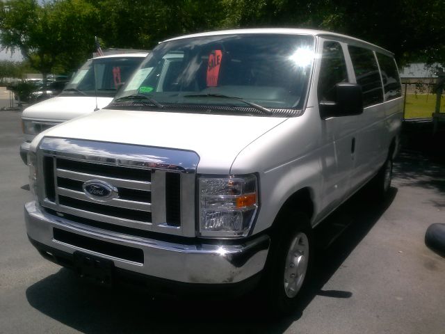 2012 Ford Econoline Wagon 2dr Cpe V6 Manual GT