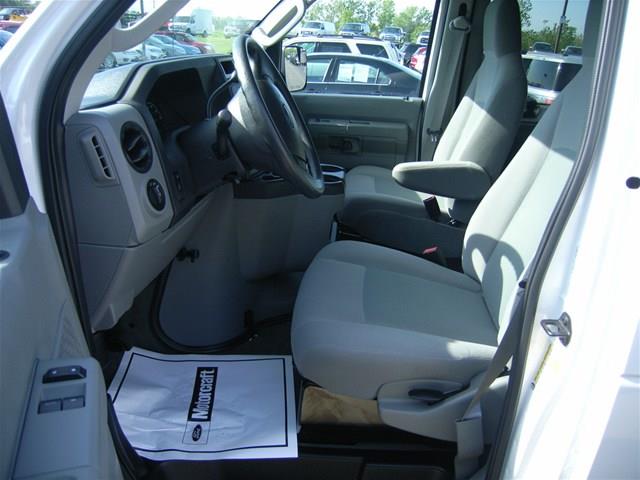 2012 Ford Econoline Wagon ESi