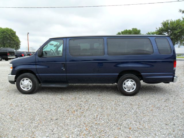 2012 Ford Econoline Wagon Z71, 4X4, LS, XCAB