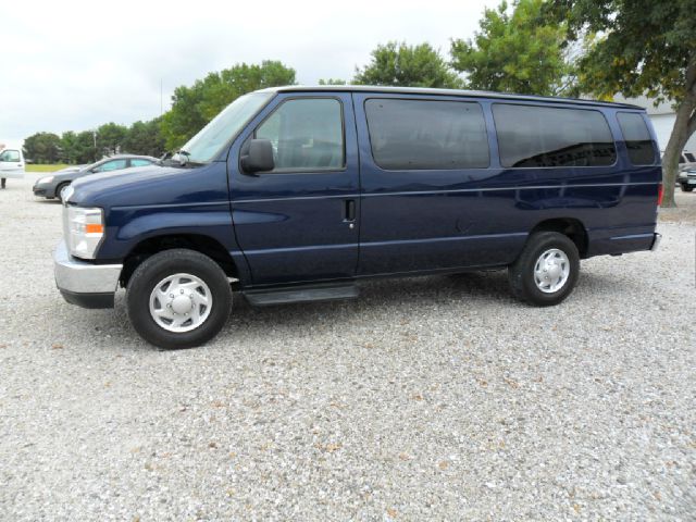 2012 Ford Econoline Wagon Z71, 4X4, LS, XCAB
