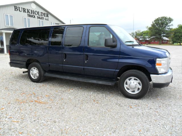 2012 Ford Econoline Wagon Z71, 4X4, LS, XCAB