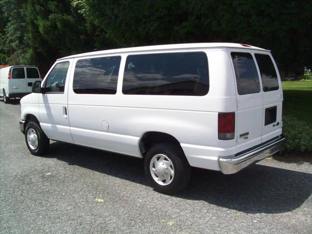 2012 Ford Econoline Wagon With Navigation, Bluetoothand Sunroof