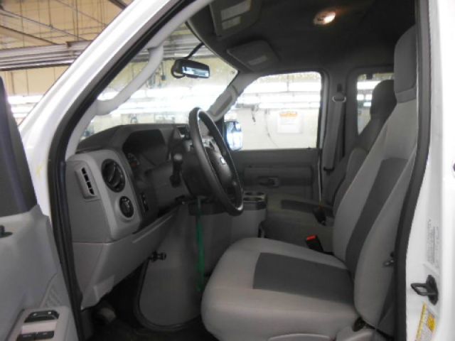 2013 Ford Econoline Wagon Z71, 4X4, LS, XCAB