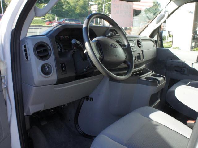 2013 Ford Econoline Wagon CPE