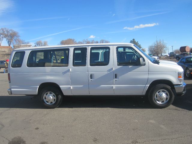 2013 Ford Econoline Wagon Z71, 4X4, LS, XCAB