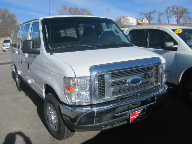 2013 Ford Econoline Wagon Z71, 4X4, LS, XCAB
