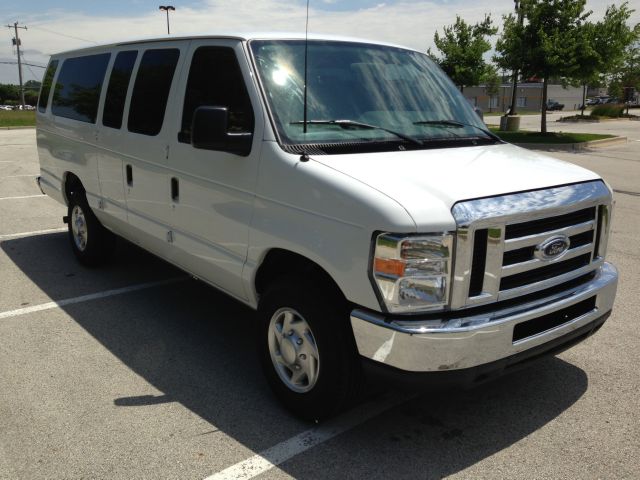 2013 Ford Econoline Wagon Z71, 4X4, LS, XCAB