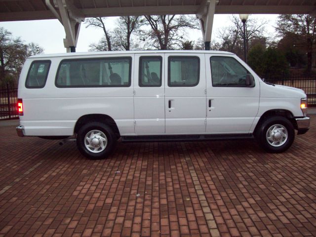 2013 Ford Econoline Wagon Z71, 4X4, LS, XCAB