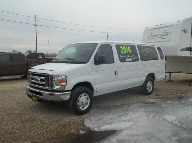 2014 Ford Econoline Wagon Z71, 4X4, LS, XCAB