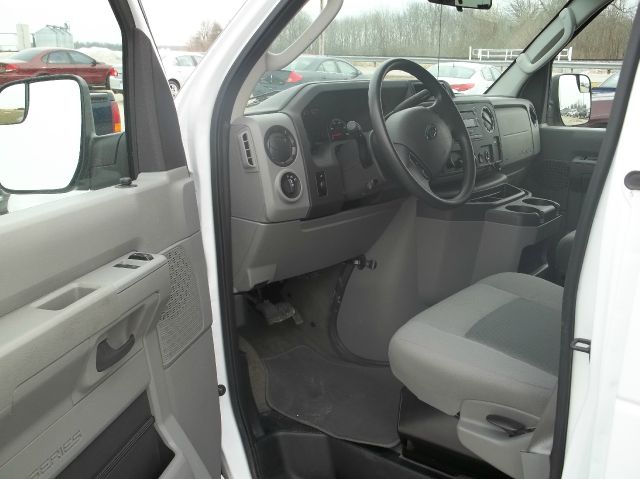 2014 Ford Econoline Wagon Z71, 4X4, LS, XCAB