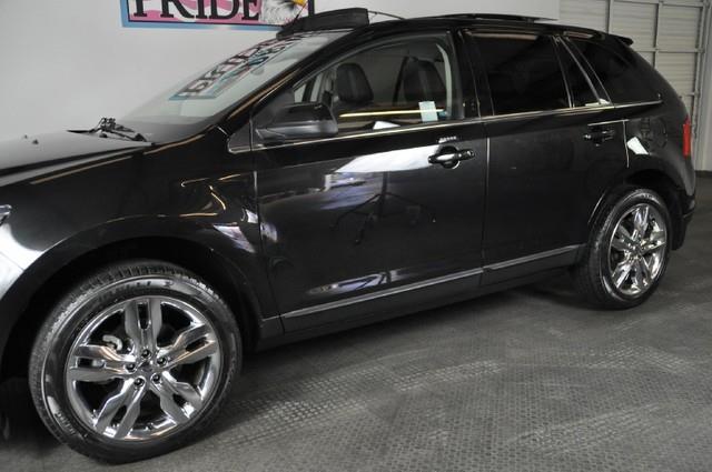 2011 Ford Edge Touring Signature Sedan 4D
